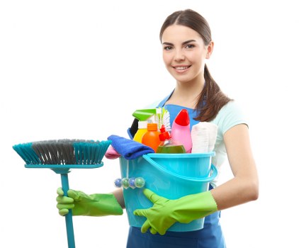 Protected deep cleaning work with insurance and safety measures in place